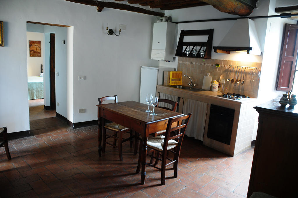 Agriturismo Castello Saltemnano Buonconvento Room photo