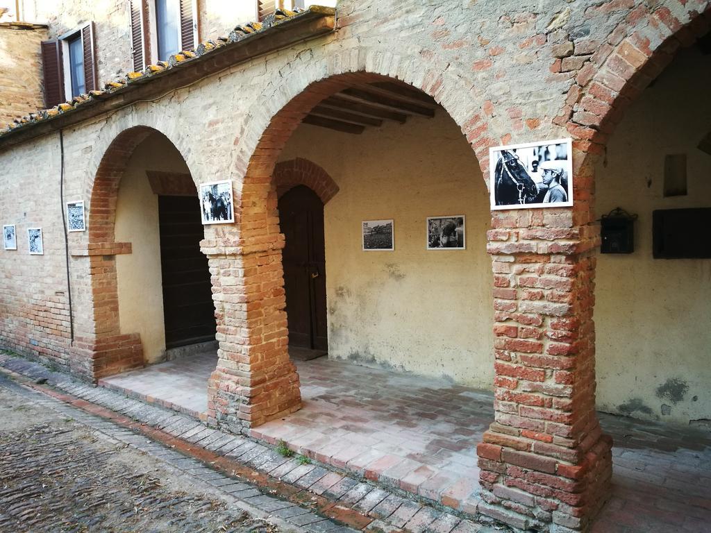 Agriturismo Castello Saltemnano Buonconvento Exterior photo