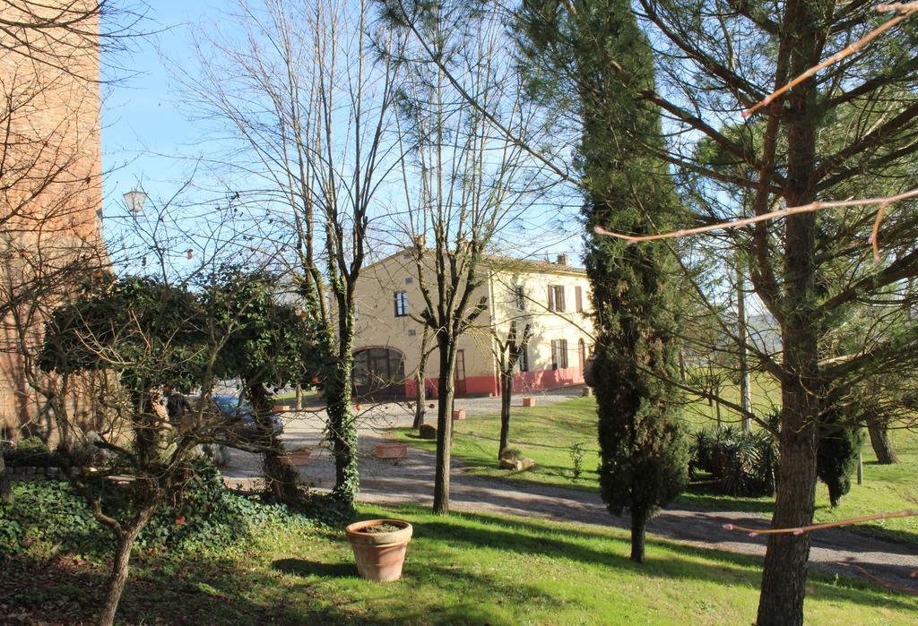 Agriturismo Castello Saltemnano Buonconvento Exterior photo